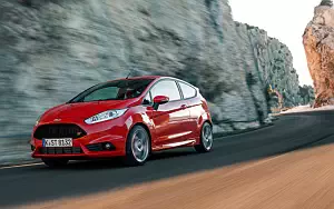 Cars wallpapers Ford Fiesta ST 3door - 2013