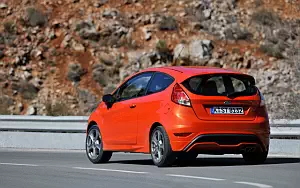 Cars wallpapers Ford Fiesta ST 3door - 2013