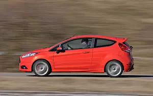 Cars wallpapers Ford Fiesta ST 3door - 2013