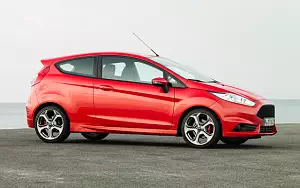 Cars wallpapers Ford Fiesta ST 3door - 2013