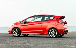 Cars wallpapers Ford Fiesta ST 3door - 2013