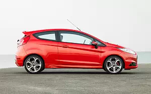 Cars wallpapers Ford Fiesta ST 3door - 2013