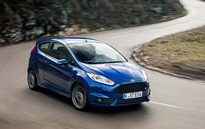 Cars wallpapers Ford Fiesta ST 3door - 2013