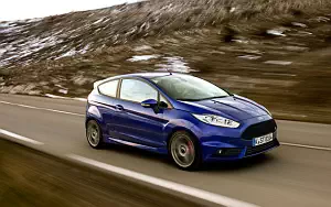 Cars wallpapers Ford Fiesta ST 3door - 2013