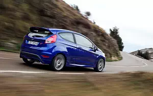 Cars wallpapers Ford Fiesta ST 3door - 2013