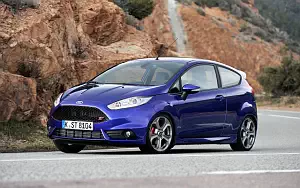 Cars wallpapers Ford Fiesta ST 3door - 2013