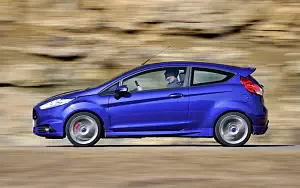 Cars wallpapers Ford Fiesta ST 3door - 2013