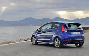 Cars wallpapers Ford Fiesta ST 3door - 2013