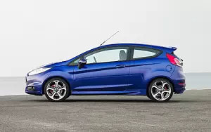 Cars wallpapers Ford Fiesta ST 3door - 2013