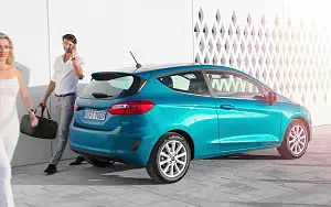 Cars wallpapers Ford Fiesta Titanium 3door - 2017