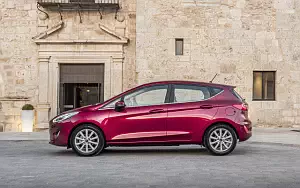 Cars wallpapers Ford Fiesta Titanium 5door - 2017