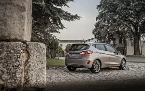 Cars wallpapers Ford Fiesta Vignale 5door - 2017