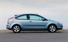 Cars wallpapers Ford Focus Hatchback 3door - 2004