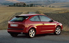 Cars wallpapers Ford Focus Hatchback 3door - 2004