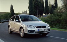 Cars wallpapers Ford Focus Hatchback 5door - 2004