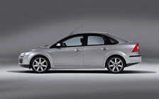 Cars wallpapers Ford Focus Sedan - 2004