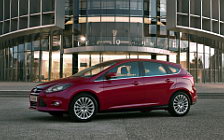 Cars wallpapers Ford Focus Hatchback 5-door - 2011