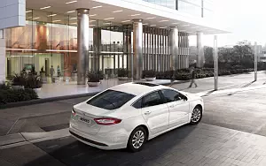 Cars wallpapers Ford Mondeo Hybrid Sedan - 2014