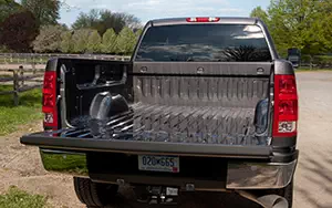 Cars wallpapers GMC Sierra 2500 HD SLE Z71 Crew Cab - 2011