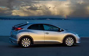 Cars wallpapers Honda Civic 1.6 i-DTEC - 2013