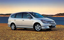 Cars wallpapers Honda Stream - 2004