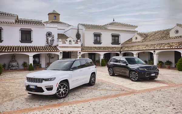 Cars wallpapers Jeep Grand Cherokee Summit Reserve 4xe EU-spec - 2023