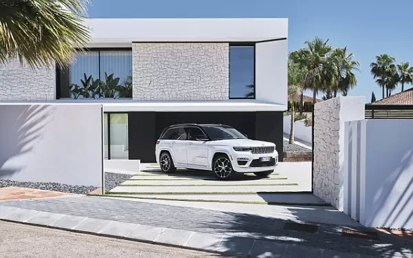 Cars wallpapers Jeep Grand Cherokee Summit Reserve 4xe EU-spec - 2023