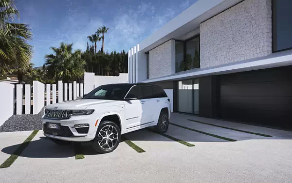 Cars wallpapers Jeep Grand Cherokee Summit Reserve 4xe EU-spec - 2023