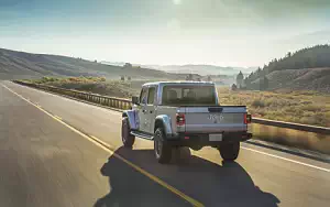 Cars wallpapers Jeep Gladiator Overland - 2019