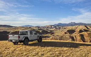 Cars wallpapers Jeep Gladiator Overland - 2019