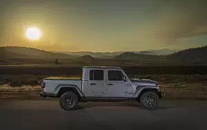 Cars wallpapers Jeep Gladiator Overland - 2019