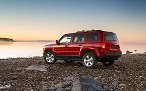 Cars wallpapers Jeep Patriot - 2013