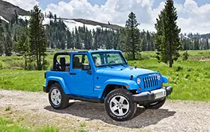 Cars wallpapers Jeep Wrangler Sahara - 2012