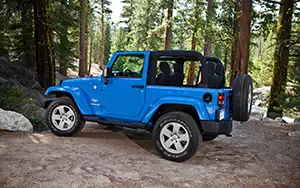 Cars wallpapers Jeep Wrangler Sahara - 2012