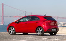 Cars wallpapers Kia Rio 5door Red - 2011