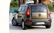 Cars wallpapers Kia Soul Green - 2011