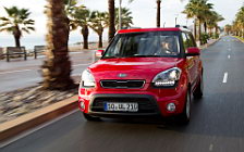 Cars wallpapers Kia Soul Red - 2011