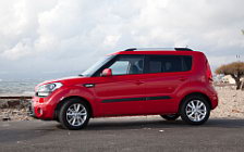 Cars wallpapers Kia Soul Red - 2011