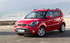 Cars wallpapers Kia Soul Red - 2011