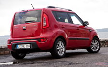 Cars wallpapers Kia Soul Red - 2011