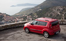 Cars wallpapers Kia Soul Red - 2011