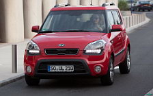 Cars wallpapers Kia Soul Red - 2011