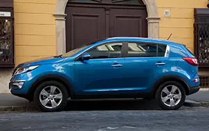 Cars wallpapers Kia Sportage (Byte Blue) - 2010