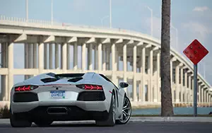 Cars wallpapers Lamborghini Aventador LP 700-4 Roadster - 2013