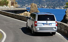 Cars wallpapers Lancia Voyager - 2011