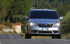 Cars wallpapers Lancia Voyager - 2011