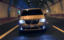 Cars wallpapers Lancia Voyager - 2011