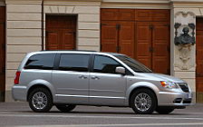 Cars wallpapers Lancia Voyager - 2011