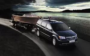 Cars wallpapers Lancia Voyager - 2013