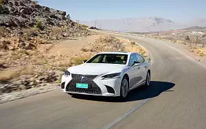 Cars wallpapers Lexus LS 500h AWD (Sonic White) - 2017